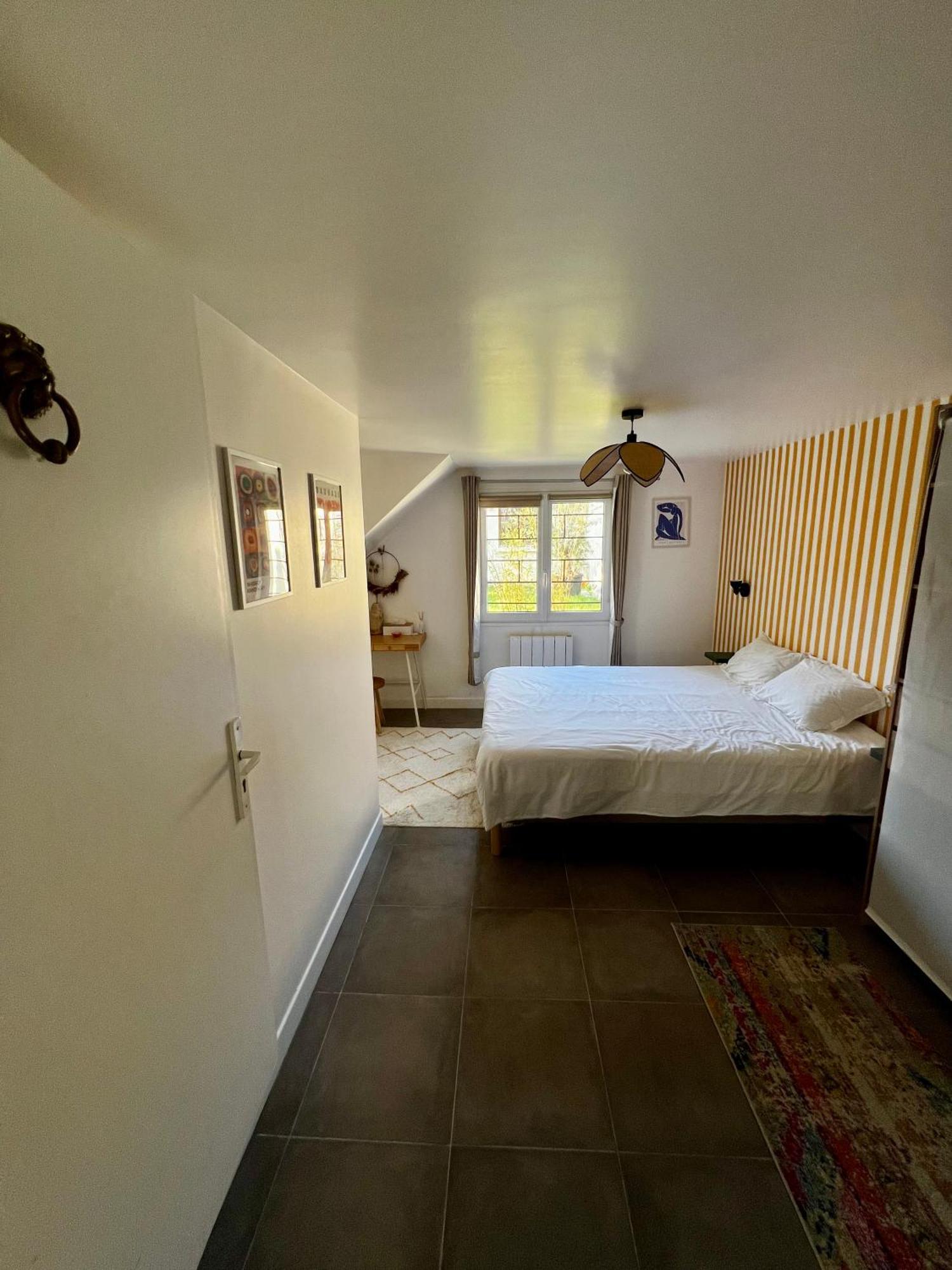 שלה Chambre Dans Maison Meuliere Avec Jardin מראה חיצוני תמונה