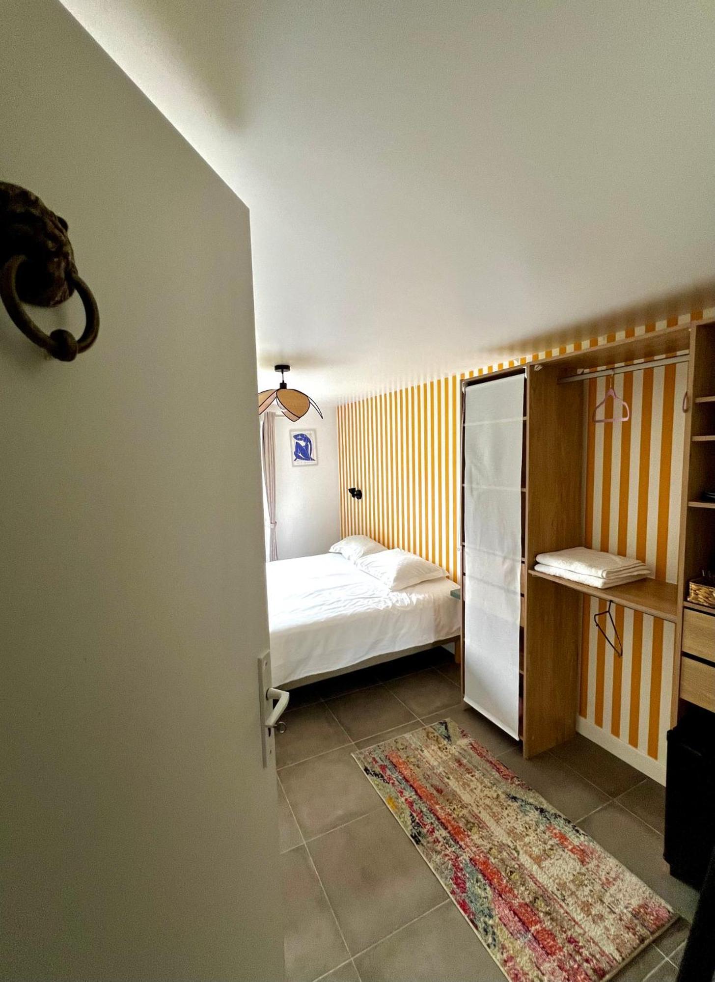 שלה Chambre Dans Maison Meuliere Avec Jardin מראה חיצוני תמונה